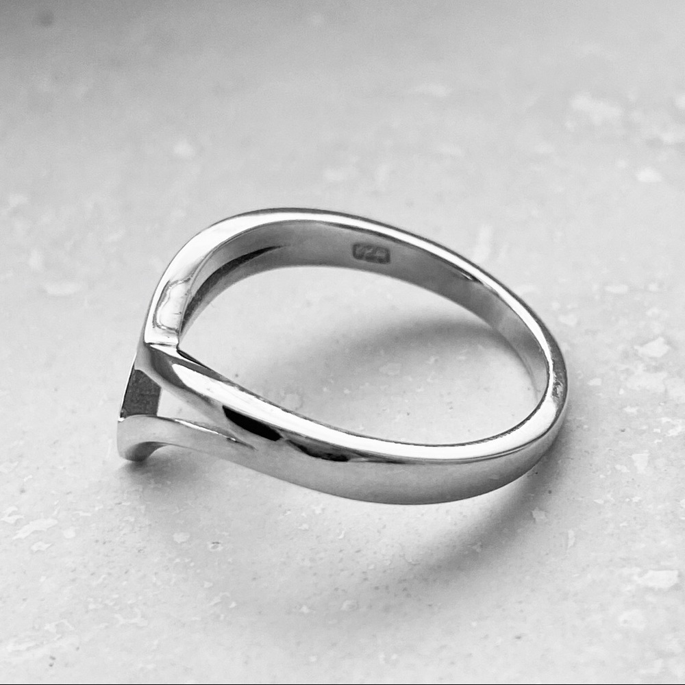 Sterling Silver Plain Double V Shape Ring - image 8